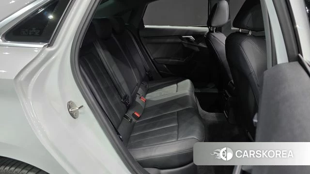 Audi A3 (8Y) 2022 Белый из Кореи, фото 2