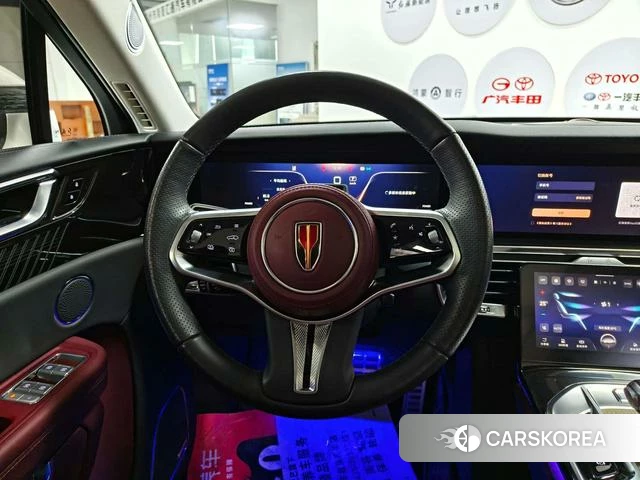 Red flag E-HS9 2023 Белый из Китая, фото 2