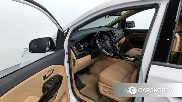 Kia The New Carnival 2018 Белый из Кореи, фото 2