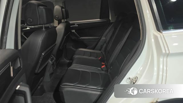 Volkswagen Tiguan second Generation 2018 Белый из Кореи, фото 2
