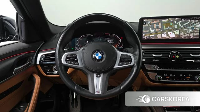 BMW 5 Series (G30) 2023 Черный из Кореи, фото 2