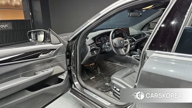 BMW 6 Series GT (G32) 2022 Серый из Кореи, фото 2