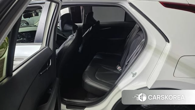 Kia Di Ol Nu Niro 2022 Белый из Кореи, фото 2
