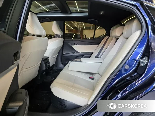 Toyota Camry (XV80) 2024 Синий из Кореи, фото 2