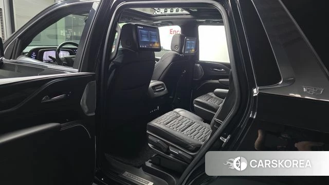 Cadillac Escalade 5th Generation 2022 Черный из Кореи, фото 2