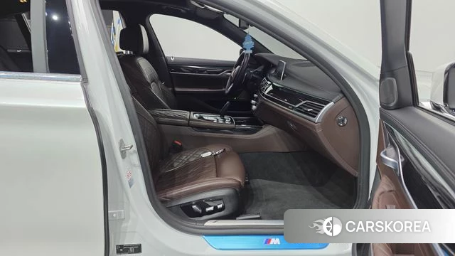 BMW 7 Series (G11) 2021 Белый из Кореи, фото 2