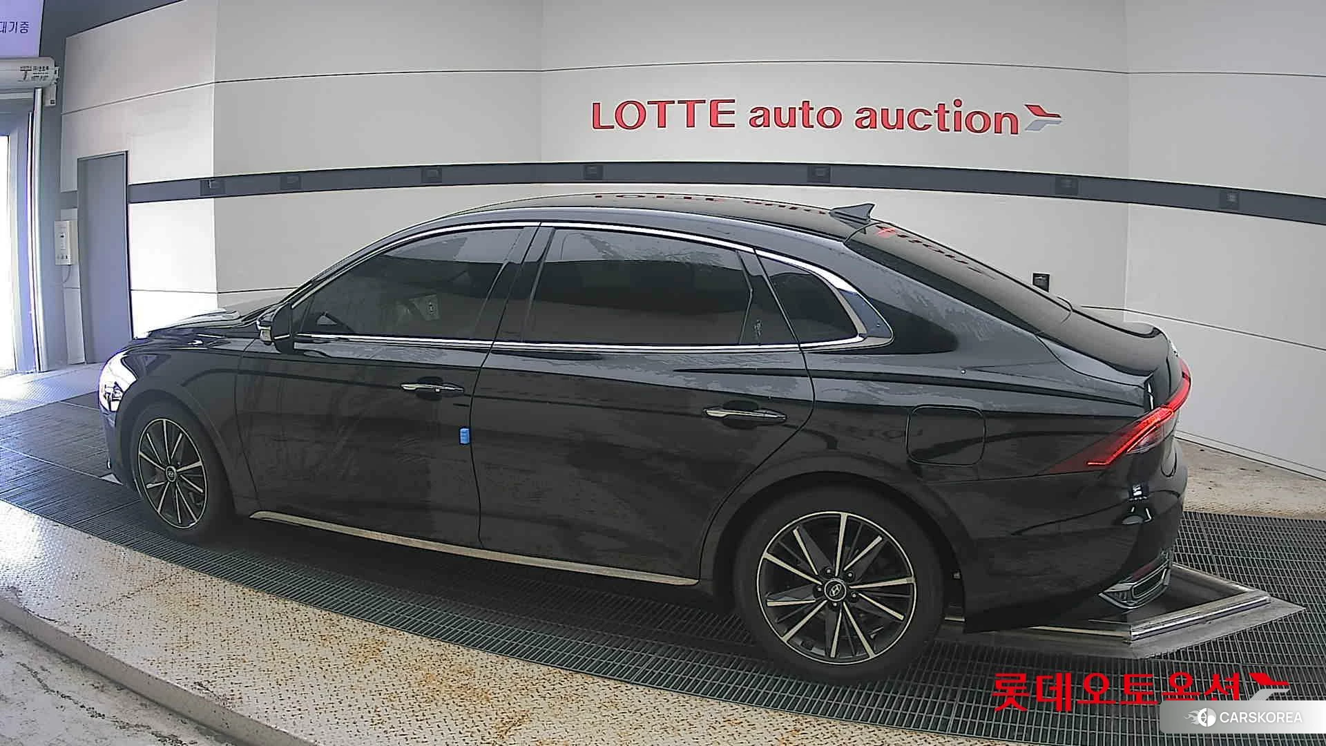 Hyundai Grandeur 2023 Abyss Black Pearl из Кореи, фото 2