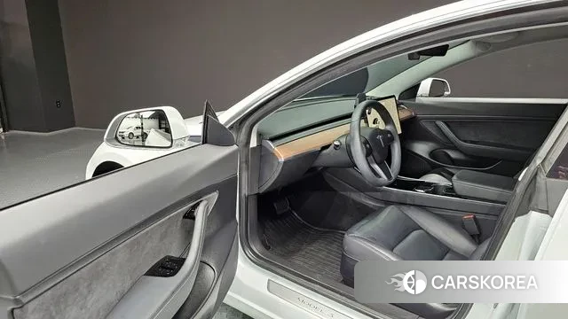 Tesla Model 3 2020 Белый из Кореи, фото 2