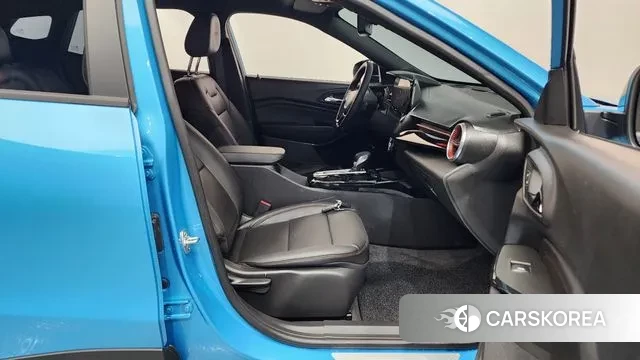 Chevrolet (GM Daewoo) Trax Crossover 2024 Синий из Кореи, фото 2