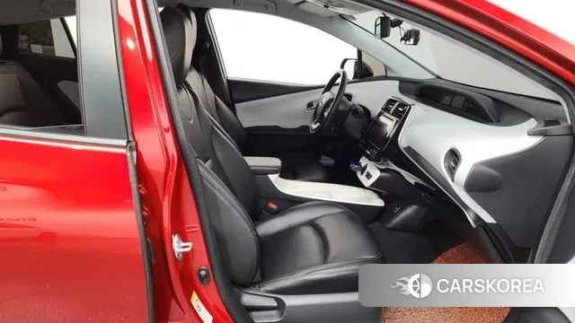 Toyota Prius 4th Generation 2018 Красный из Кореи, фото 2