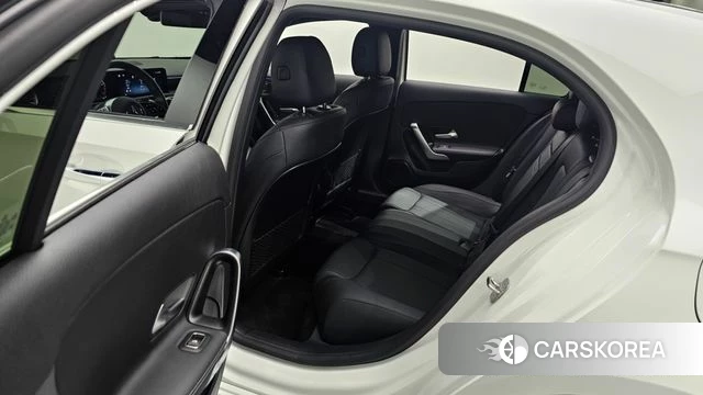 Mercedes-Benz A-Class W177 2025 Белый из Кореи, фото 2