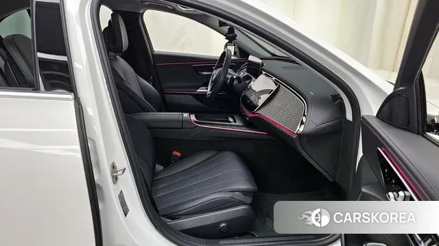 Mercedes-Benz E-Class W214 2024 Белый из Кореи, фото 2