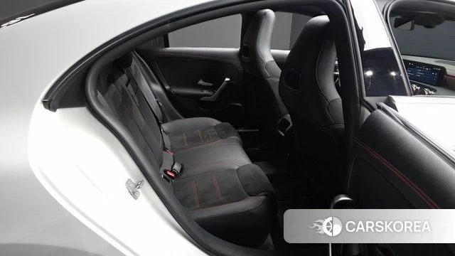 Mercedes-Benz CLA-Class C118 2025 Белый из Кореи, фото 2
