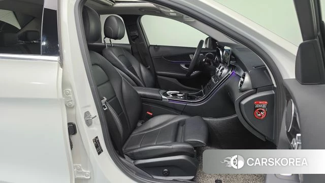 Mercedes-Benz C-Class W205 2019 Белый из Кореи, фото 2