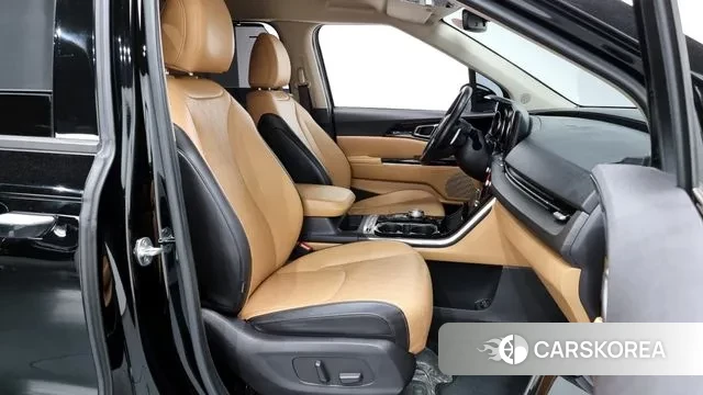 Kia Carnival 4th generation 2021 Черный из Кореи, фото 2