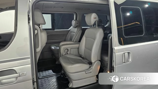 Hyundai The New Grand Starex 2019 Серебряный из Кореи, фото 2