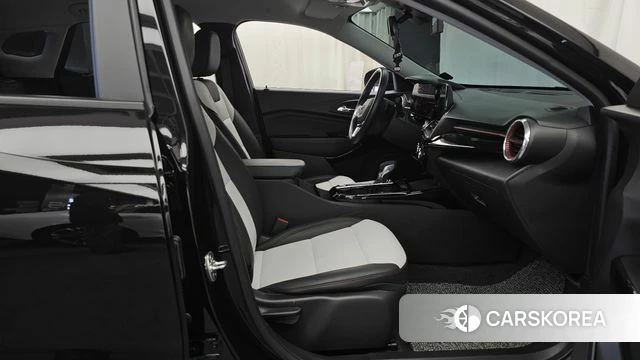 Chevrolet (GM Daewoo) Trax Crossover 2024 Черный из Кореи, фото 2