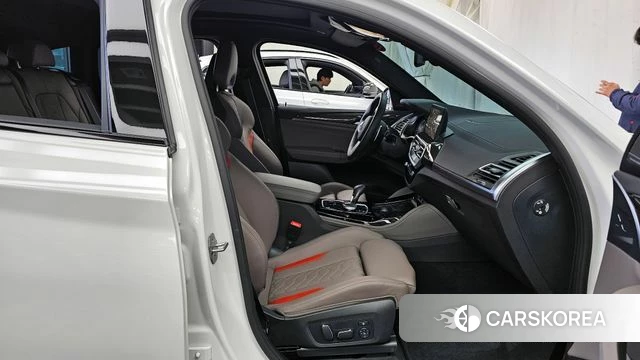 BMW X4M (G02) 2025 Белый из Кореи, фото 2