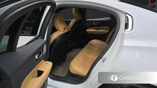 Volvo S60 3rd generation 2020 Белый из Кореи, фото 2
