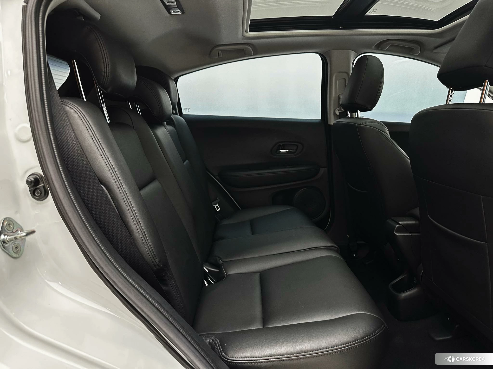 Honda Vezel 2022 Белый из Китая, фото 2
