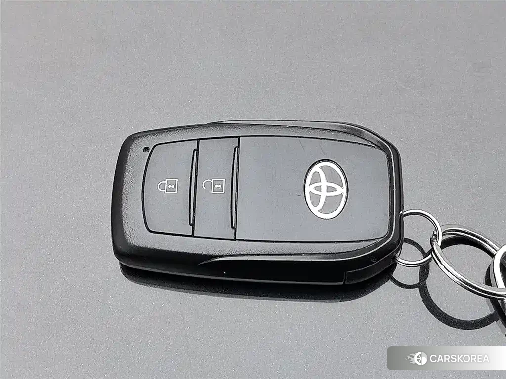 Toyota Frontlander 2024 Черный из Китая, фото 2