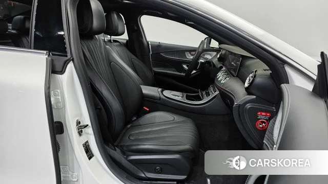 Mercedes-Benz CLS-Class C257 2022 Белый из Кореи, фото 2