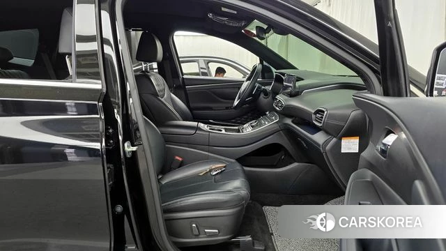 Hyundai The New Santa Fe 2021 Черный из Кореи, фото 2