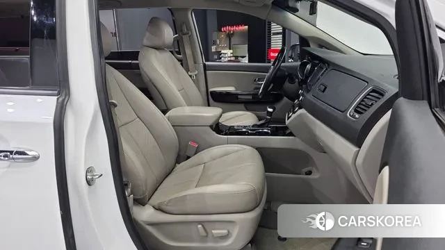 Kia The New Carnival 2019 Белый из Кореи, фото 2
