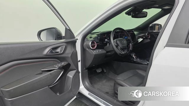 Chevrolet (GM Daewoo) Trax Crossover 2023 Белый из Кореи, фото 2