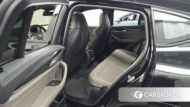 BMW X4M (G02) 2024 Черный из Кореи, фото 2