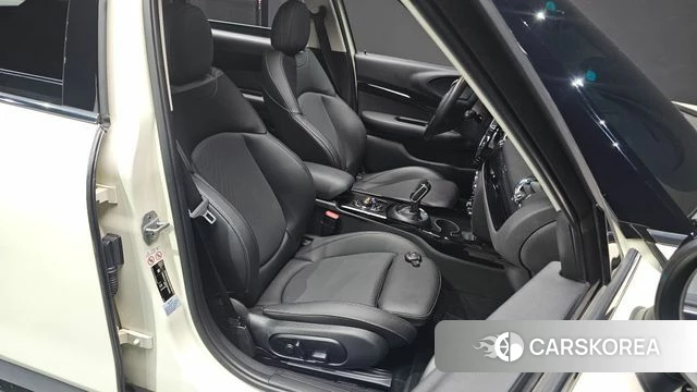 Mini Cooper Clubman 2021 Жемчужный цвет из Кореи, фото 2
