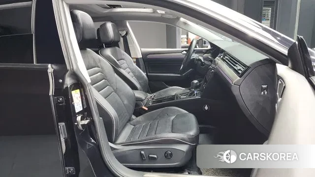 Volkswagen Arteon 2019 Черный из Кореи, фото 2