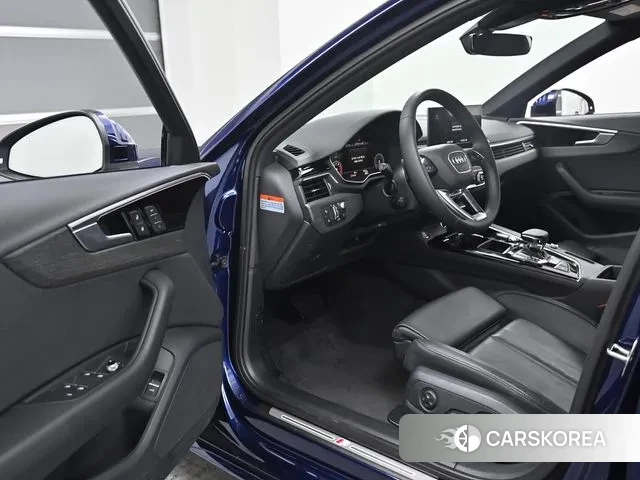 Audi A4 (B9) 2023 Синий из Кореи, фото 2