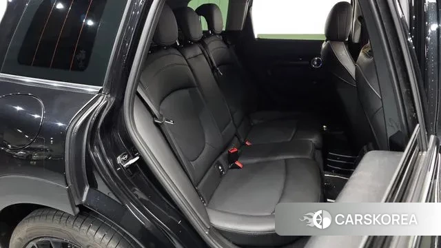 Mini Cooper Clubman 2022 Черный из Кореи, фото 2