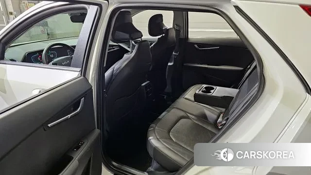 Kia Di Ol Nu Niro 2022 Белый из Кореи, фото 2