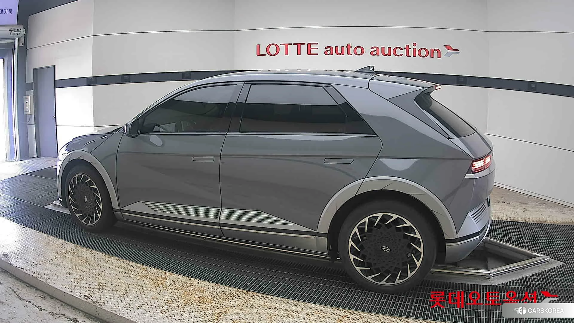 Hyundai IONIQ 5 2022 Galactic Grey Metallic из Кореи, фото 2