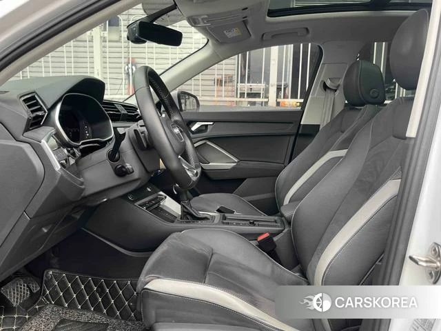 Audi Q3 2022 Белый из Китая, фото 2