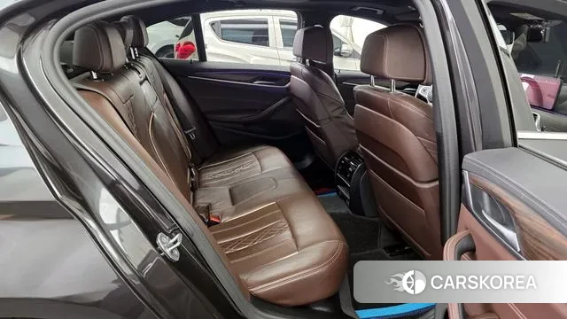 BMW 5 Series (G30) 2021 Серый из Кореи, фото 2