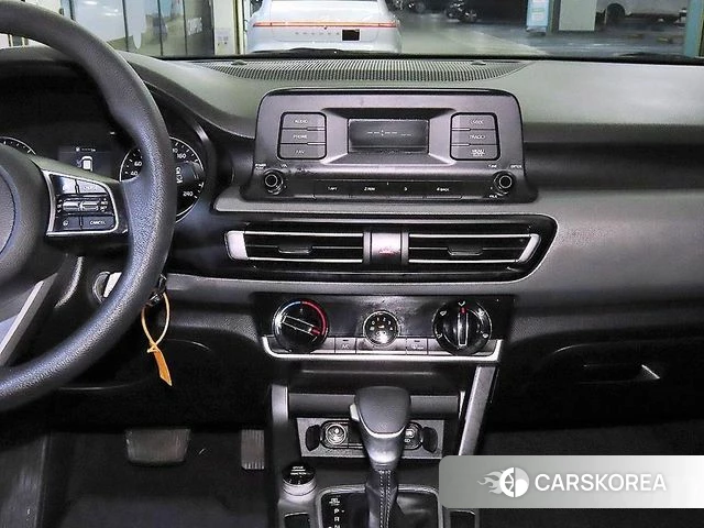 Kia Seltos 2021 Черный из Кореи, фото 2