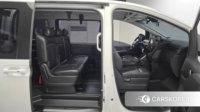 Hyundai Staria 2022 Белый из Кореи, фото 2