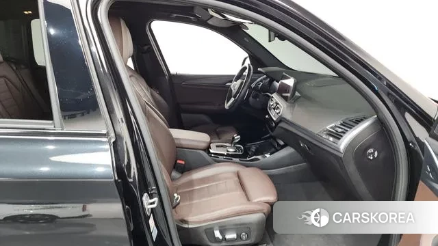 BMW X3 (G01) 2021 Черный из Кореи, фото 2