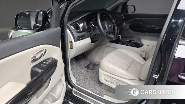 Kia The New Carnival 2019 Черный из Кореи, фото 2