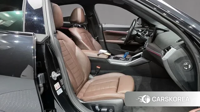 BMW i4 2023 Черный из Кореи, фото 2