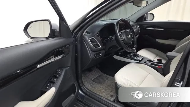 Kia Seltos 2020 Серый из Кореи, фото 2