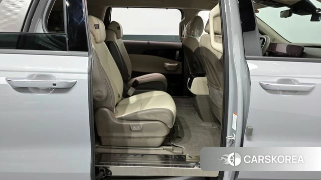 Kia The New Carnival 4th Generation 2024 Серый из Кореи, фото 2