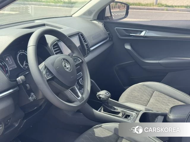 Skoda Krok 2022 Белый из Китая, фото 2