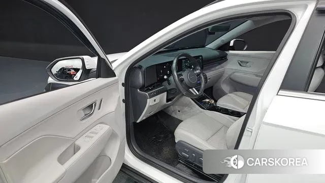 Hyundai Kona (SX2) 2023 Белый из Кореи, фото 2