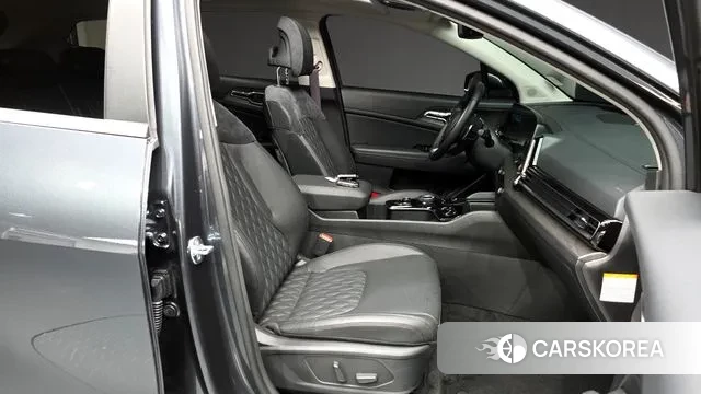 Kia Sportage 5th Generation Hybrid 2023 Серый из Кореи, фото 2