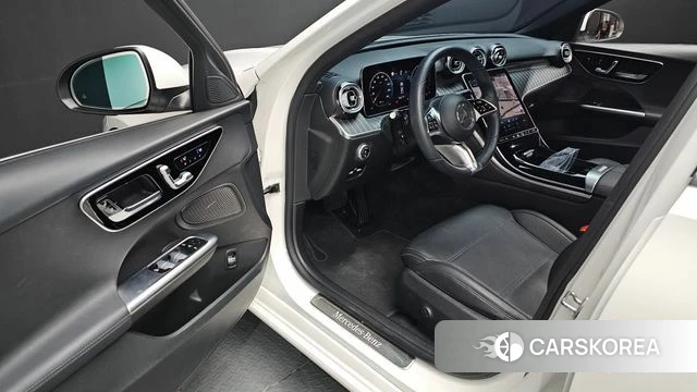 Mercedes-Benz C-Class W206 2022 Белый из Кореи, фото 2