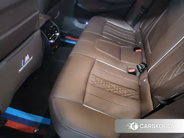 BMW 5 Series (G30) 2021 Черный из Кореи, фото 2